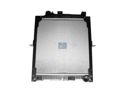 DT Spare Parts - Radiator, L: 606 mm, W: 632 mm, T: 34 mm - 4.62682
