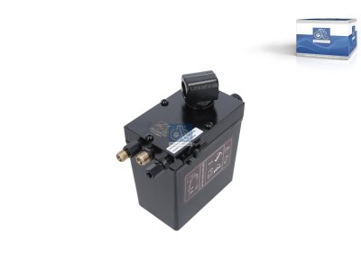 DT Spare Parts - Cabin tilt pump, 615 ml, M12 x 1,5, M12 x 1,5, L: 130 mm, W: 80 mm, H: 140 mm, 280 bar - 4.71310