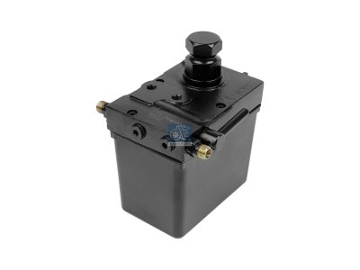 DT Spare Parts - Cabin tilt pump, M10 x 1,5, L: 186 mm, H: 103 mm - 4.67338